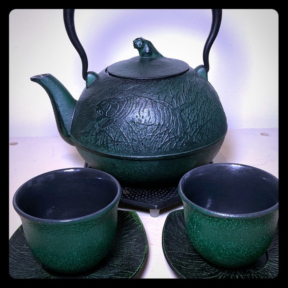 Starbucks Other - Teavana Cast Iron Tea Pot Set - Green Tiger